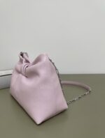 DIOR BOW BAG. Size: 26 x 16 x 10 cm