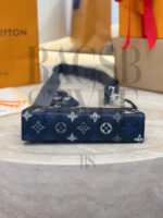 LOUIS VUITTON MASTER GASTON WEARABLE WALLET M28818 (22*14.5*4.5cm) - Image 4